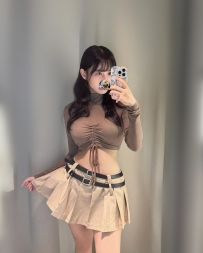 タカコ 165cm 48kg Eカップ 22歳 純粋な外見 セクシーで刺激的なボディ 色白 スッキリ