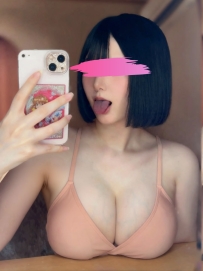 亜依 160cm.52kg.G奶.26歲  爆乳風騷小妖精 細腰性感  美臀大奶 蜜桃臀超級讚 口活更