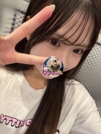小巧可愛的女孩子！ 在體驗入店時，客人給了很高的評價  她有著可愛的臉蛋，看起來很