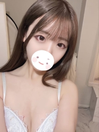 由希子 💕  年龄：22岁  身高：162cm  体重：49kg  三围：D罩杯  来自：日本🇯🇵东京