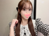 婭 160cm.Dcup.50kg.24歲    新妹下海報班，臉蛋身材都很搶眼    不怕生的她非常熱情